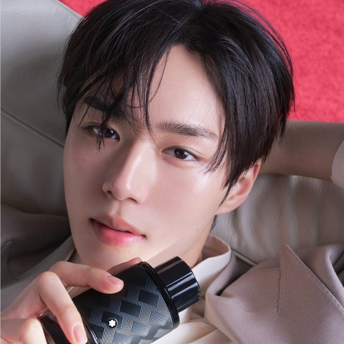 Behind-the-scenes cut of Kim Junseo (ALPHA DRIVE ONE)