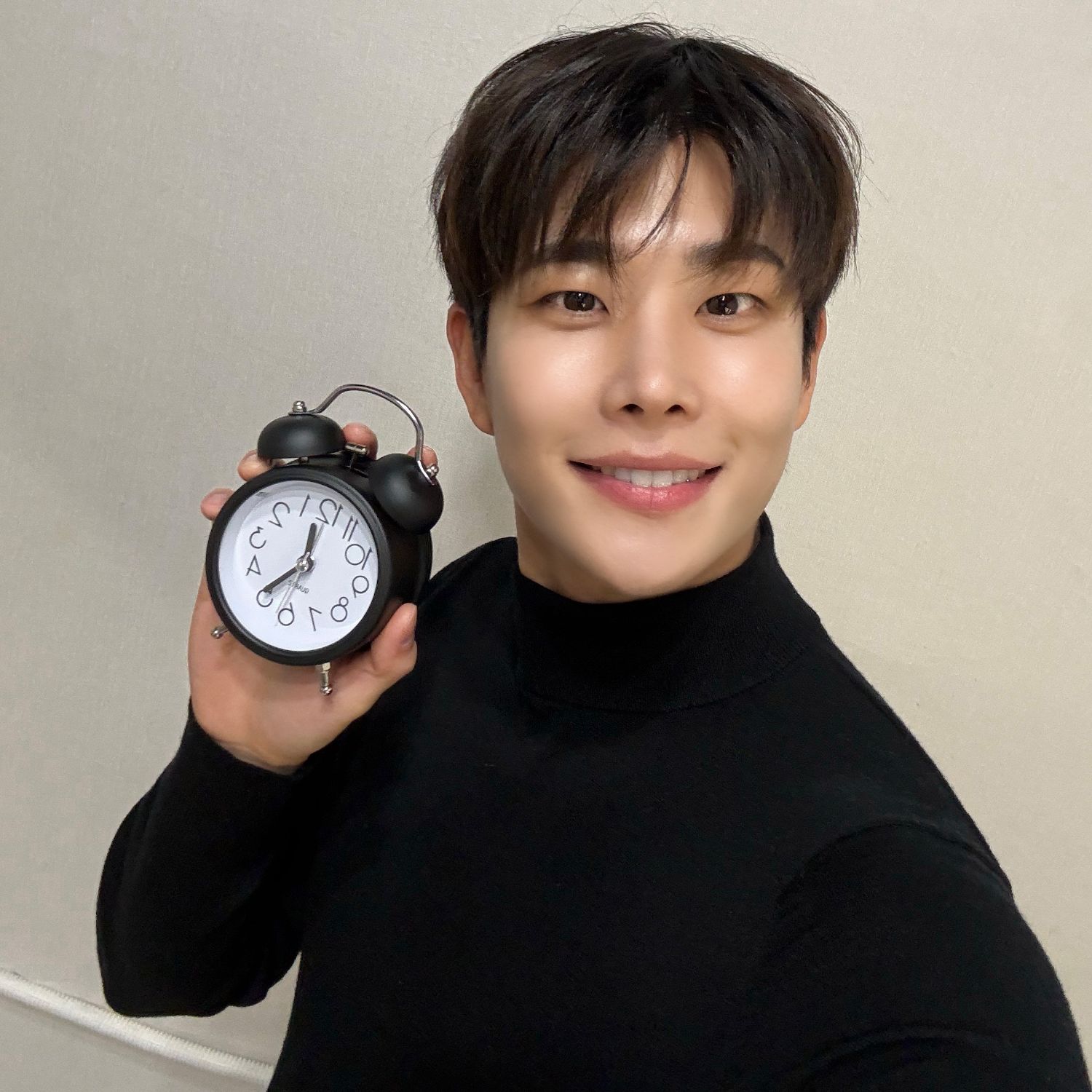 Behind-the-scenes cut of MJ (ASTRO)