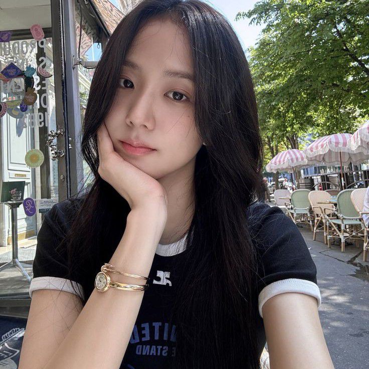 Momen yang diabadikan oleh penggemar Jisoo (BLACKPINK)