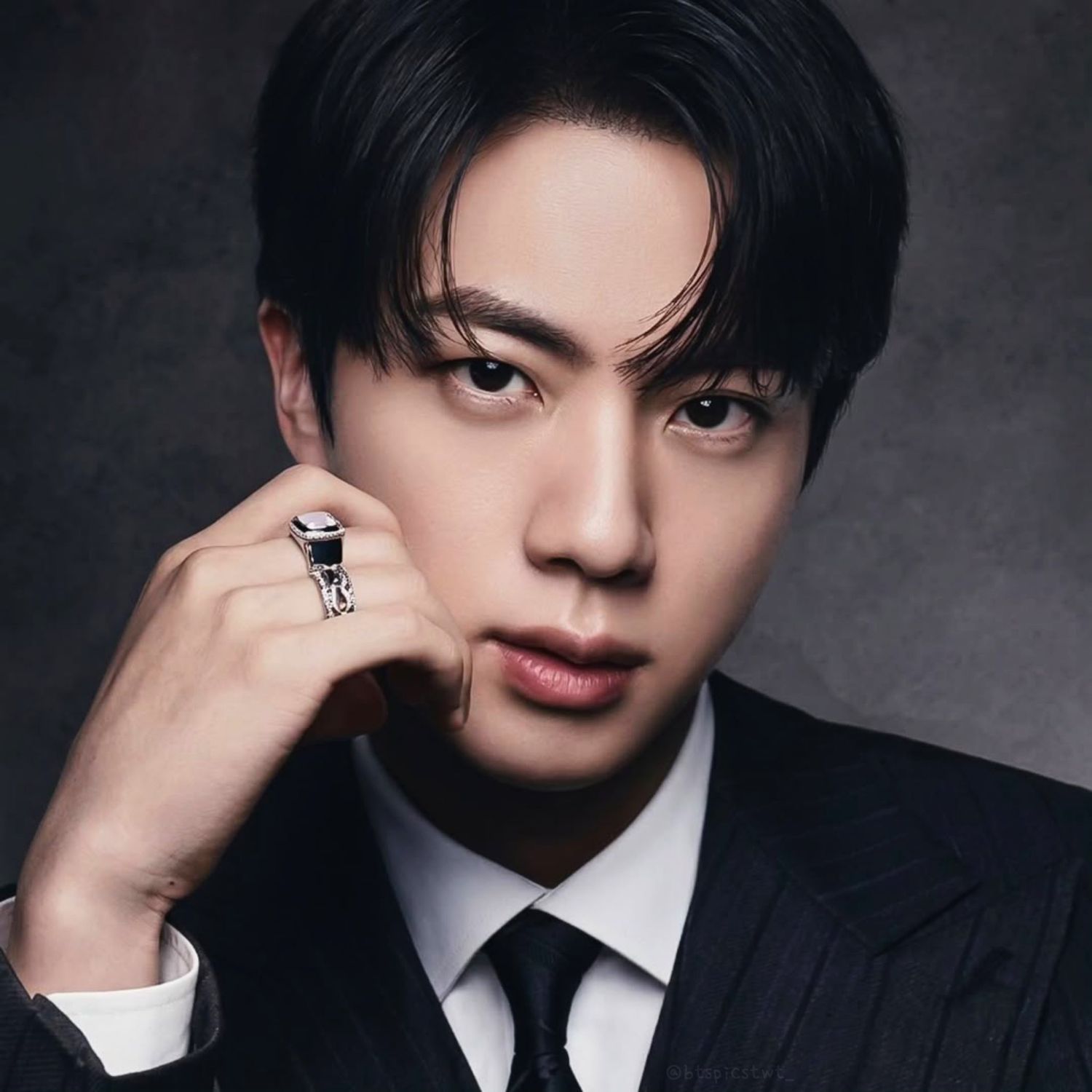 Potret di balik layar Jin (BTS)