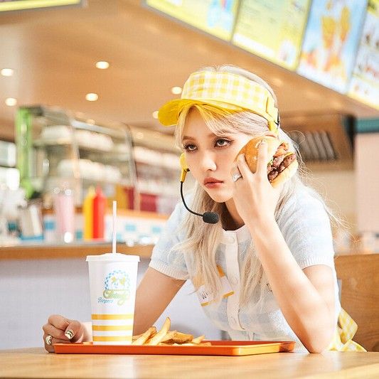 ソヨン (i-dle)の舞台裏ショット