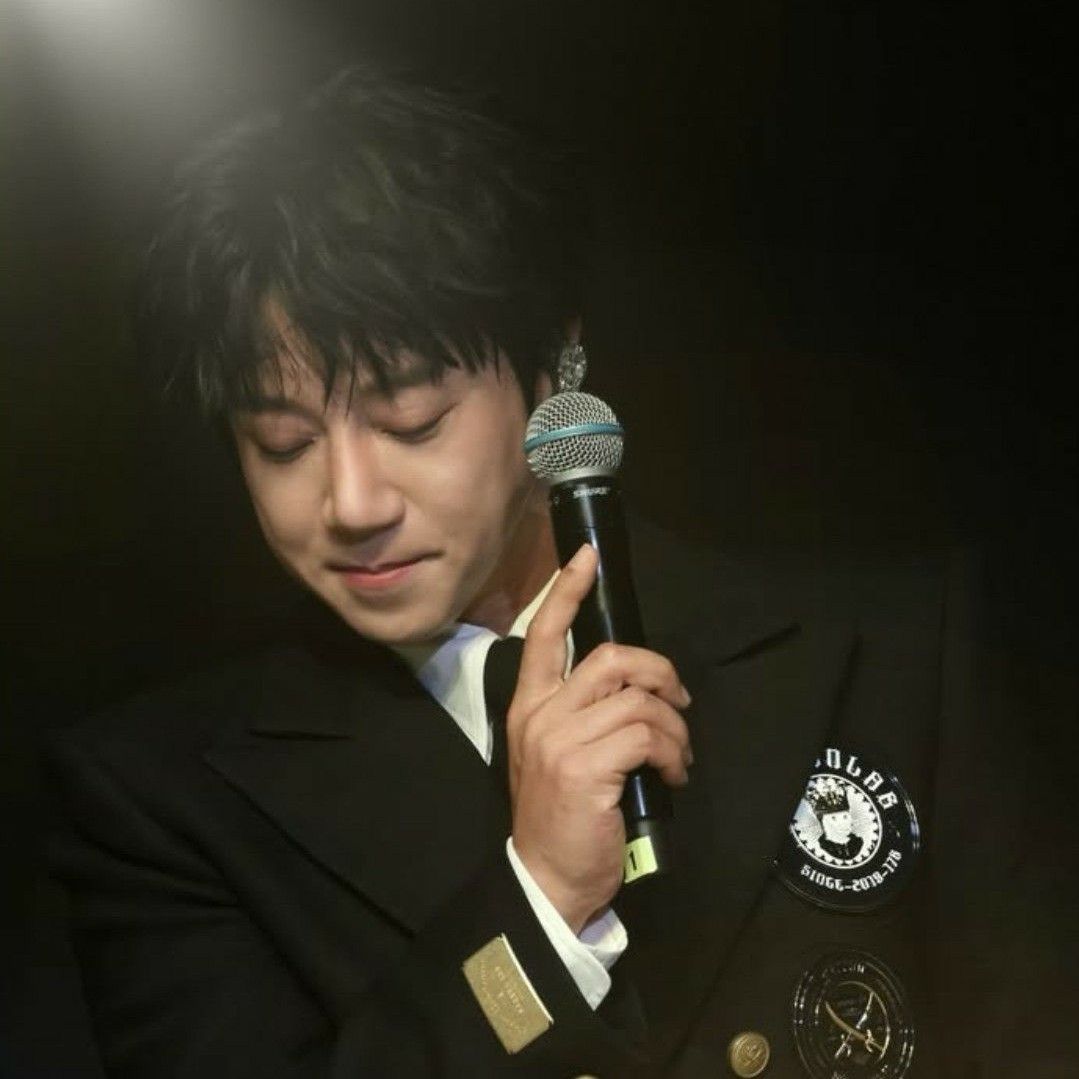 Behind-the-scenes cut of Hwang Chiyeol