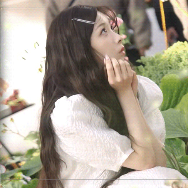 Recent activity shot of Miihi (NiziU)