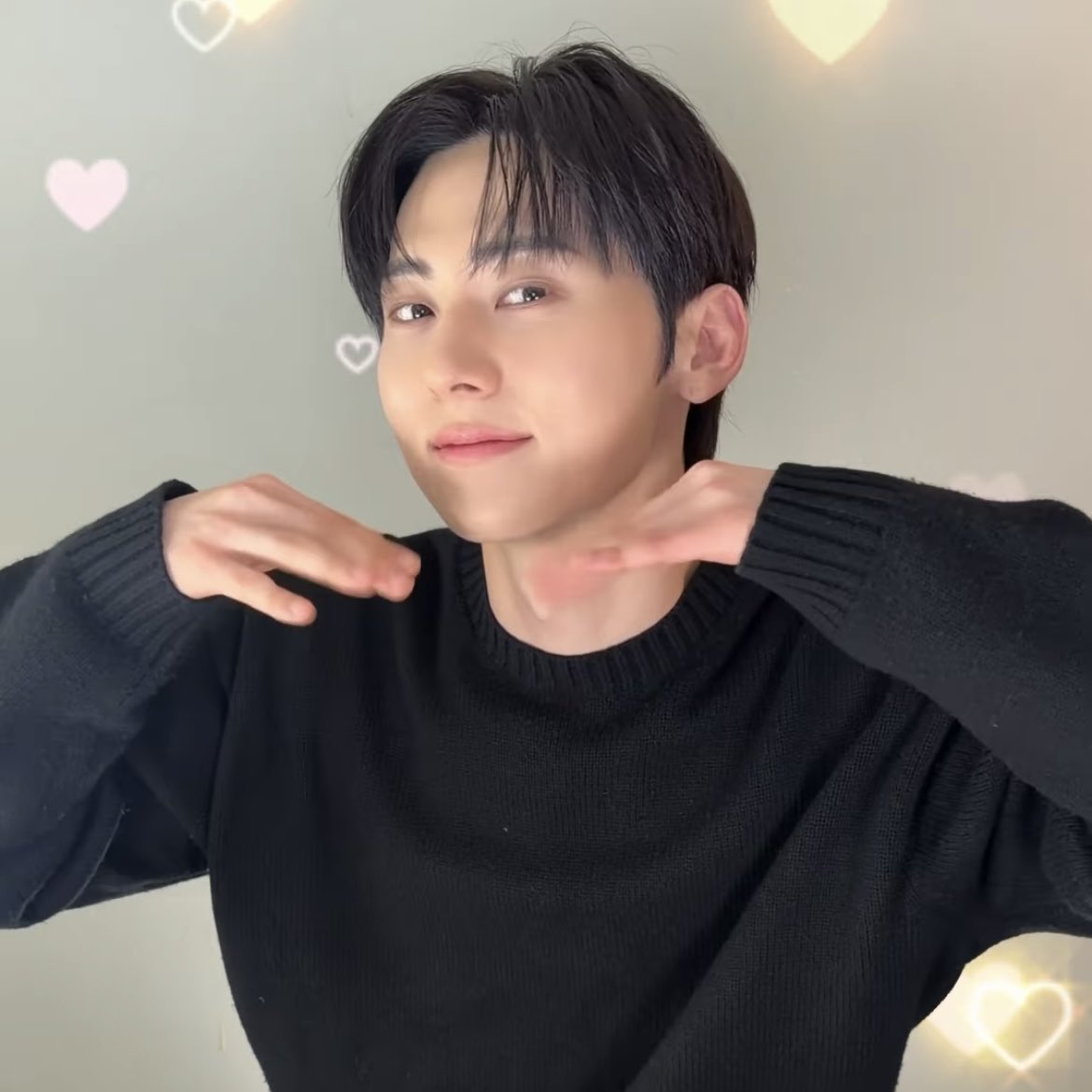 A moment captured by Hwang Minhyun's fan