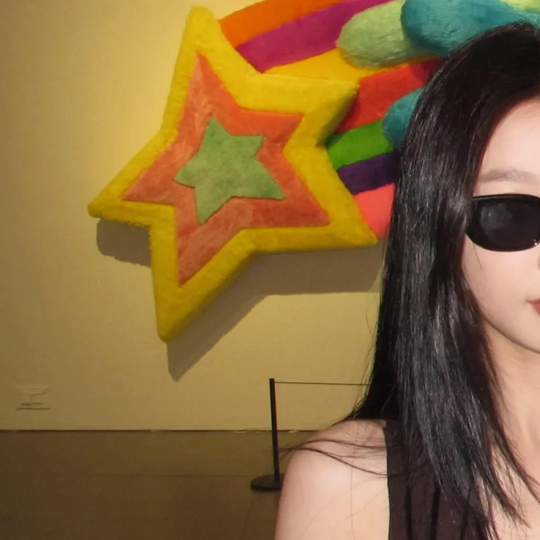 Today's hottest K-pop community feed