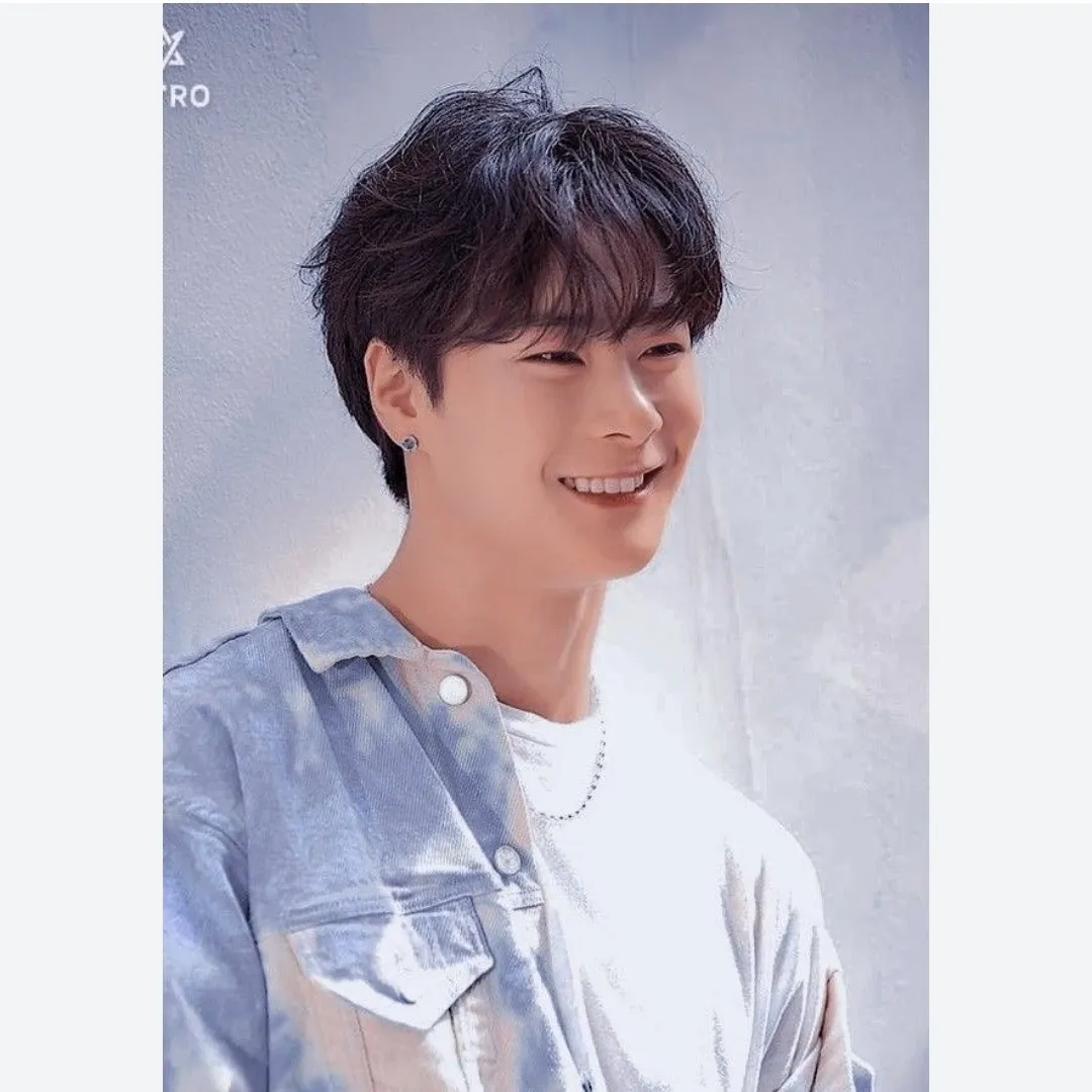 Recent activity shot of Moonbin (ASTRO)
