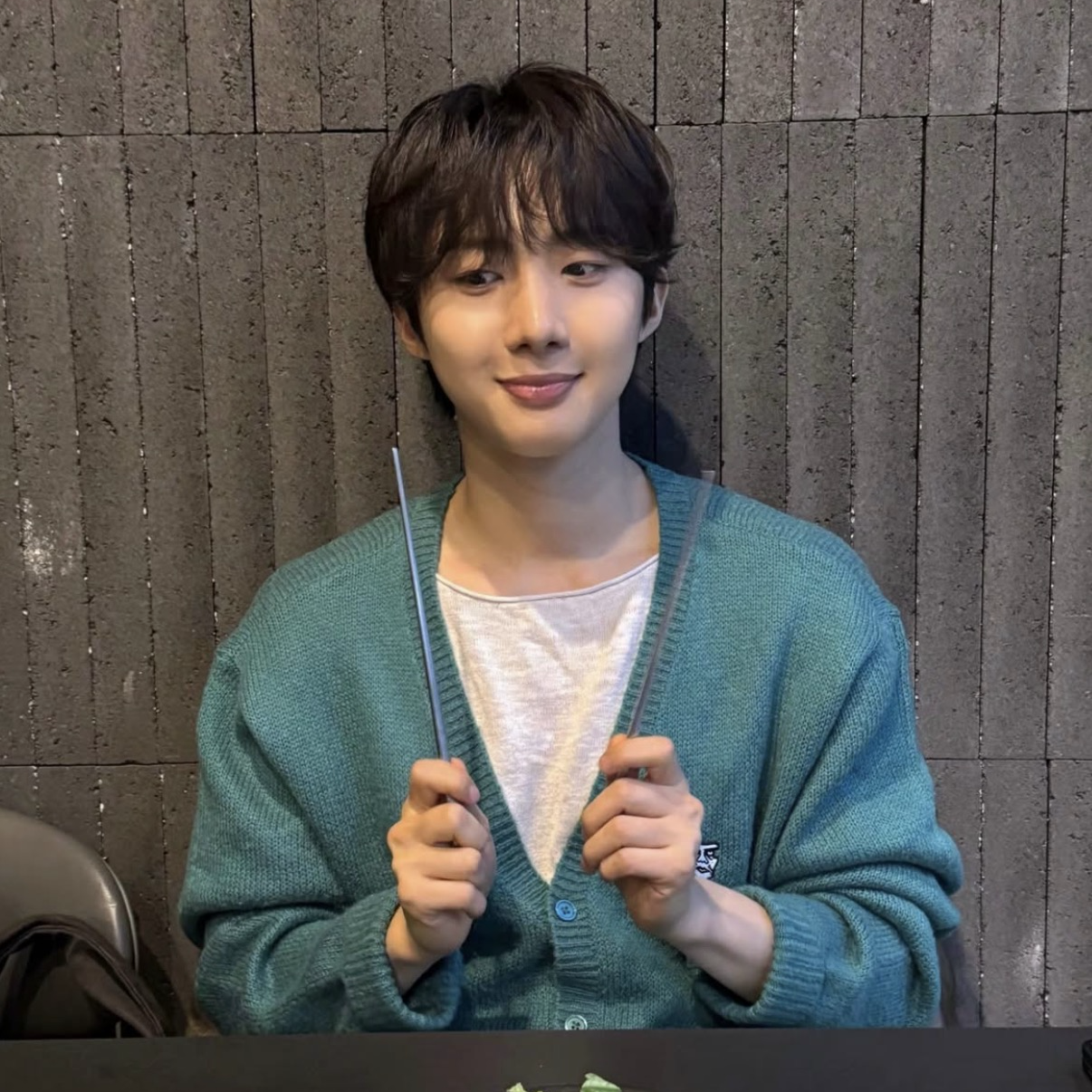 Behind-the-scenes cut of Hui (PENTAGON)