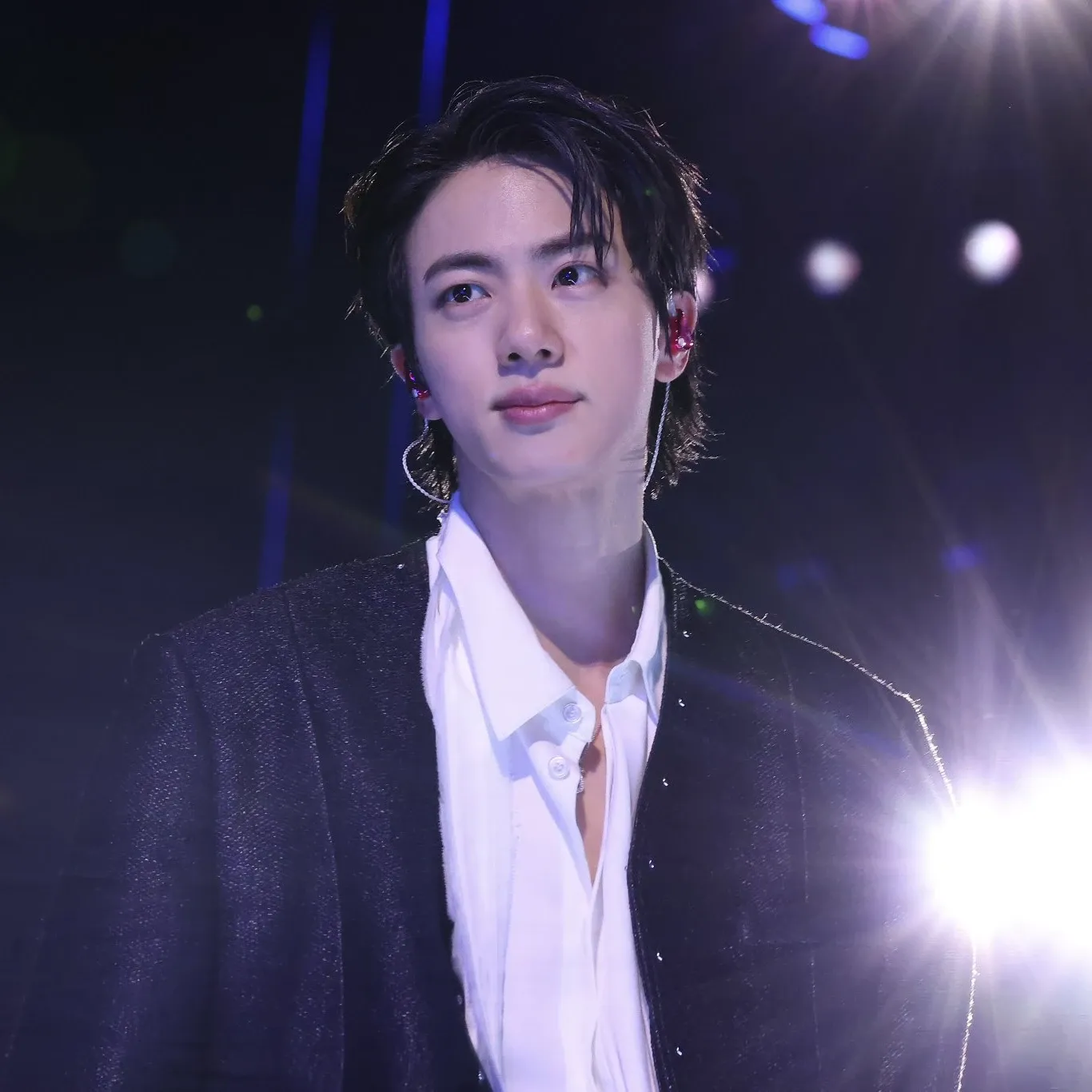 진 (방탄소년단)의 비하인드 컷