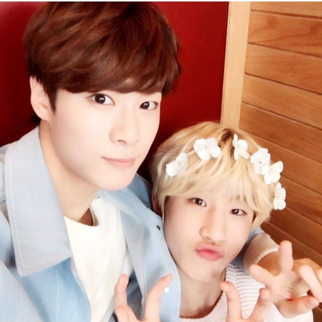 Latest photo of Moonbin (ASTRO)