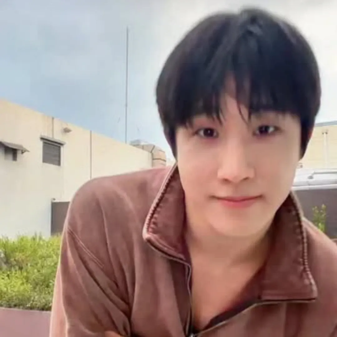 Behind-the-scenes cut of Jinjin (ASTRO)