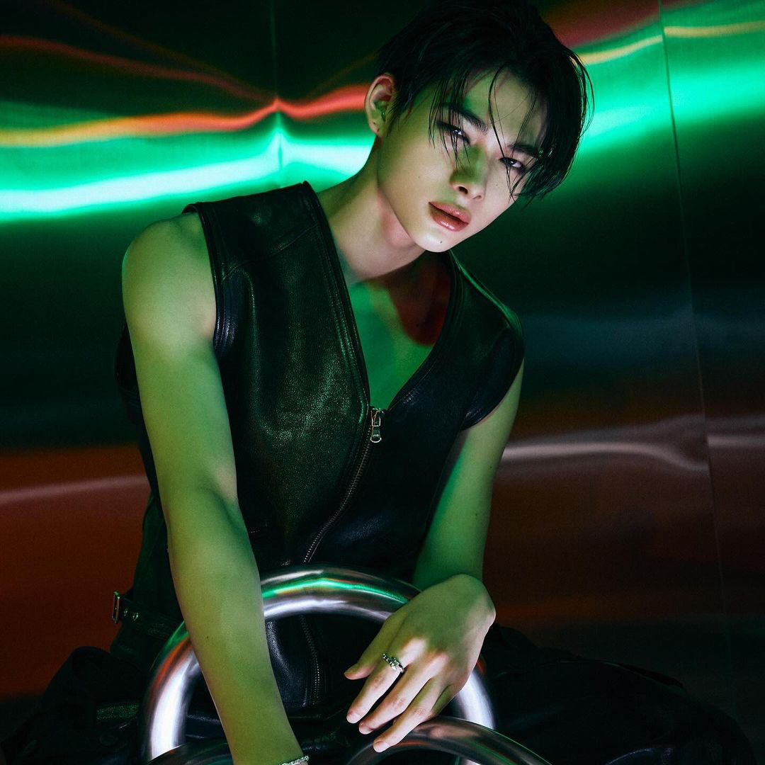 Behind-the-scenes cut of NI-KI (ENHYPEN)