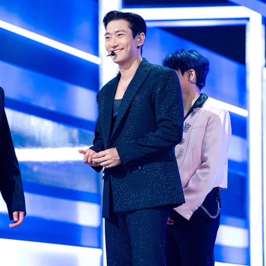 A moment captured by Siwon (Super Junior)'s fan