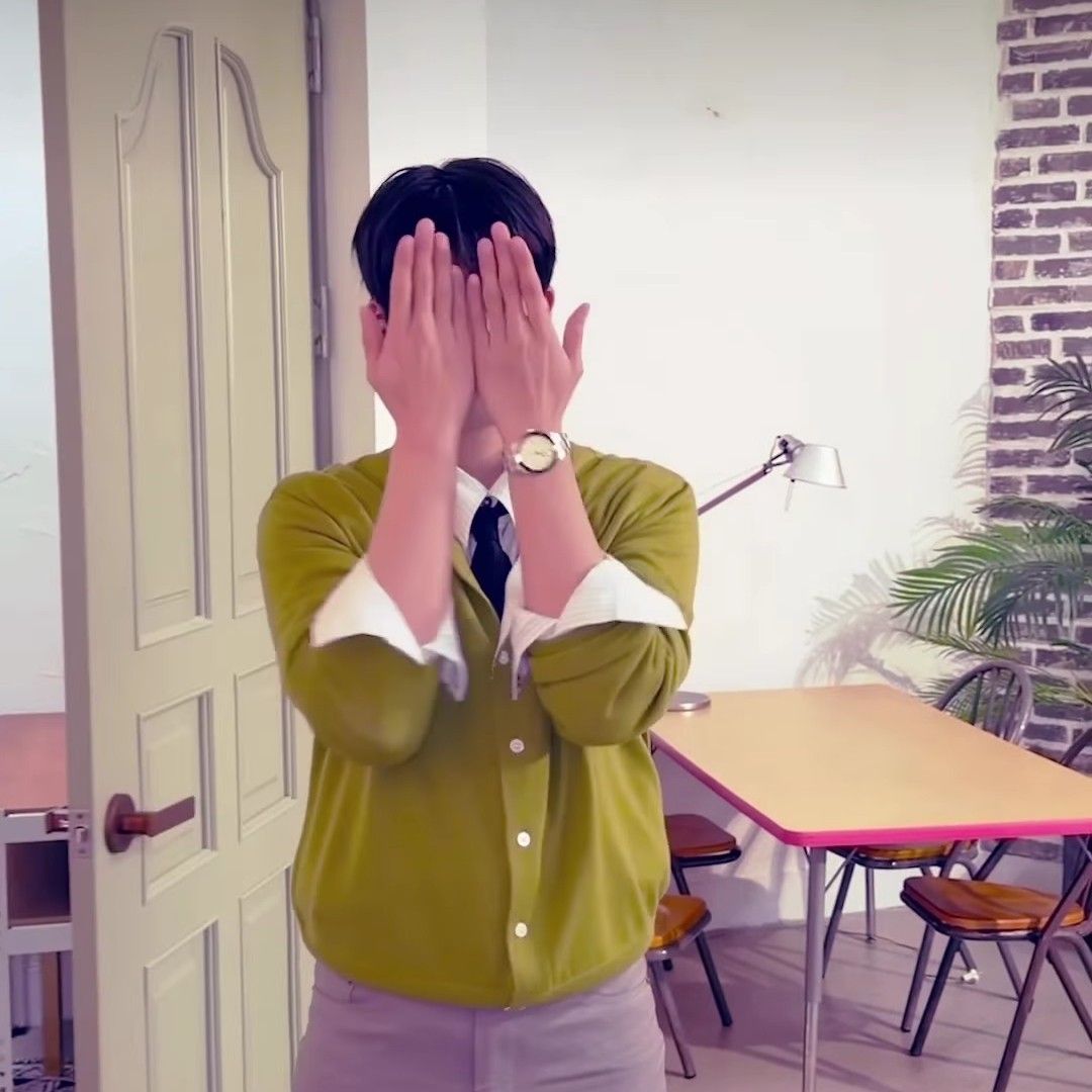 Behind-the-scenes cut of MJ (ASTRO)