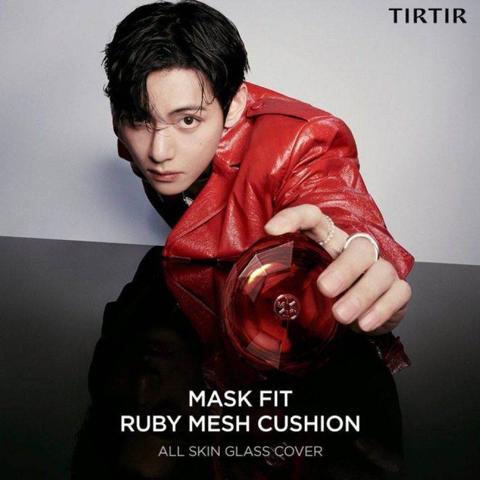 Foto aktivitas terbaru V (BTS)