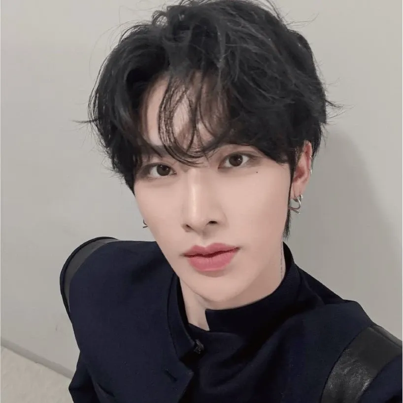 A moment captured by Ricky's fan