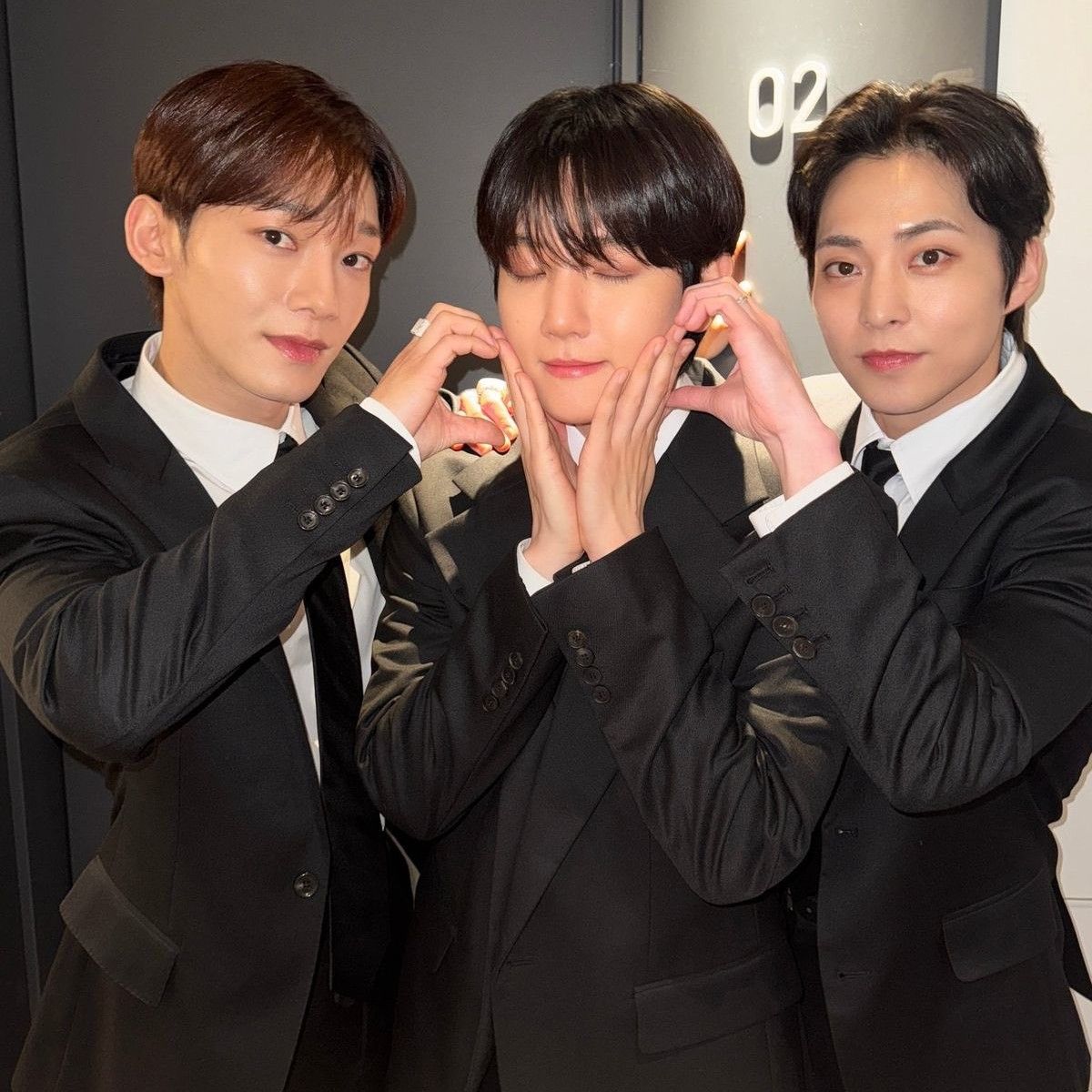 EXO 최근 활동샷