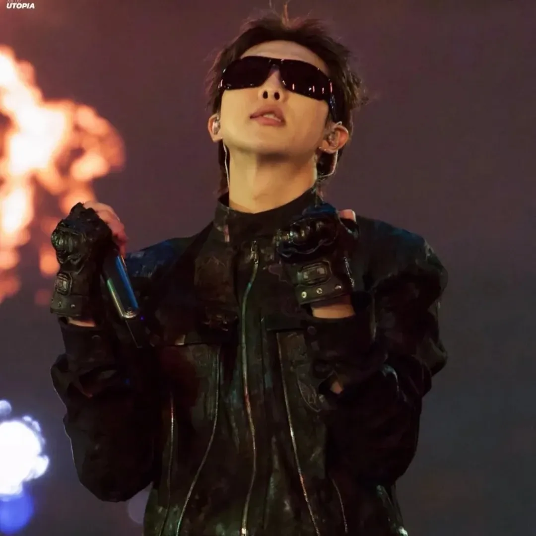 Behind-the-scenes cut of RM (BTS)