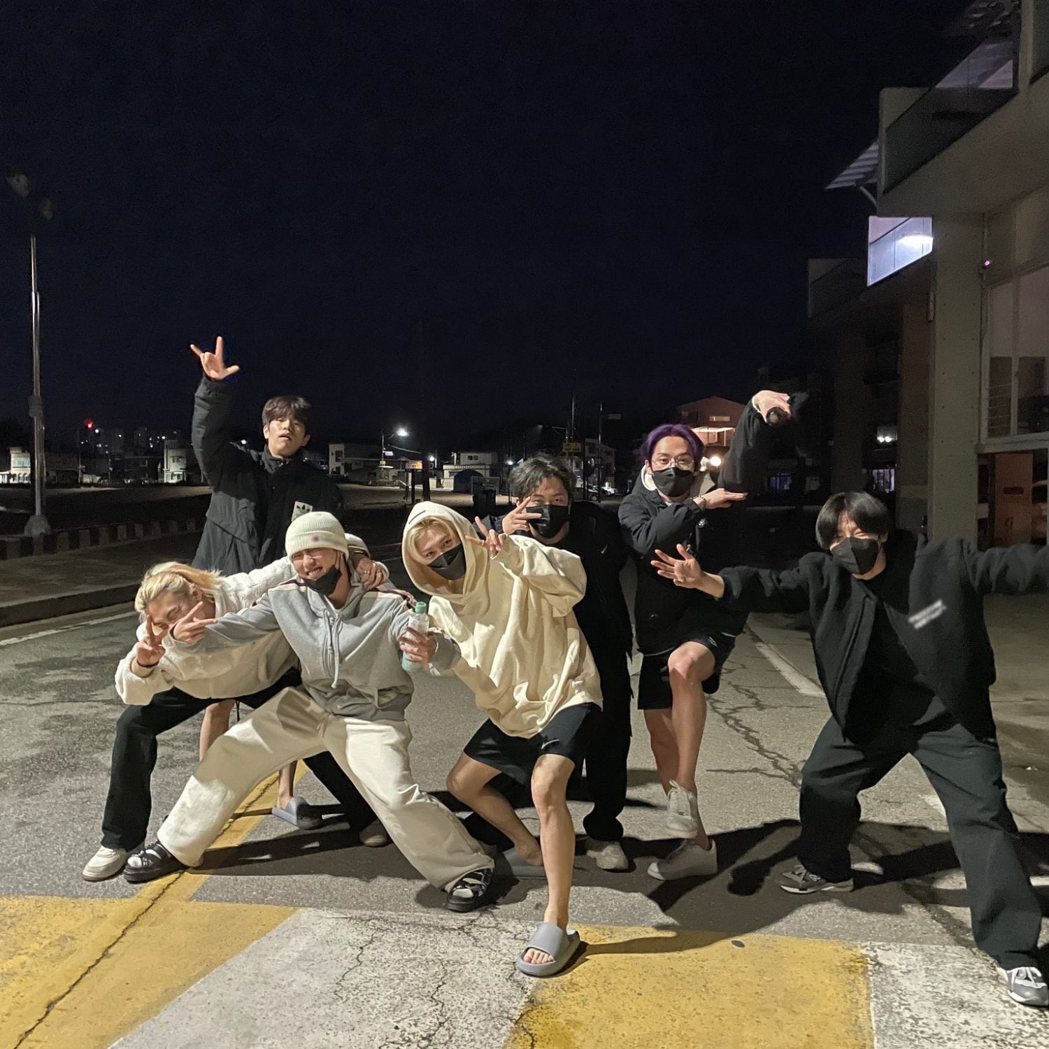 Behind-the-scenes cut of Stray Kids