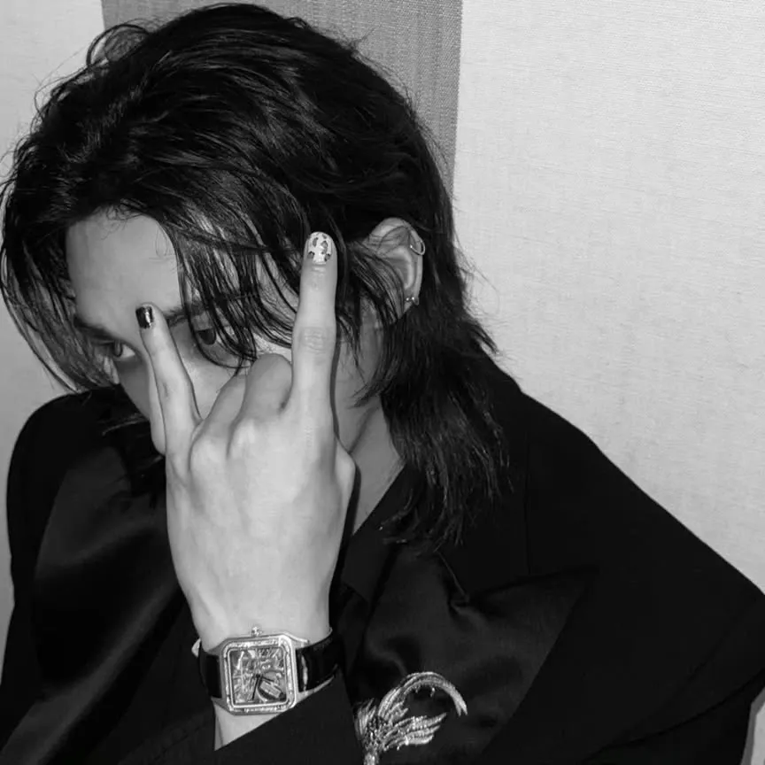 Latest photo of Hyunjin (Stray Kids)