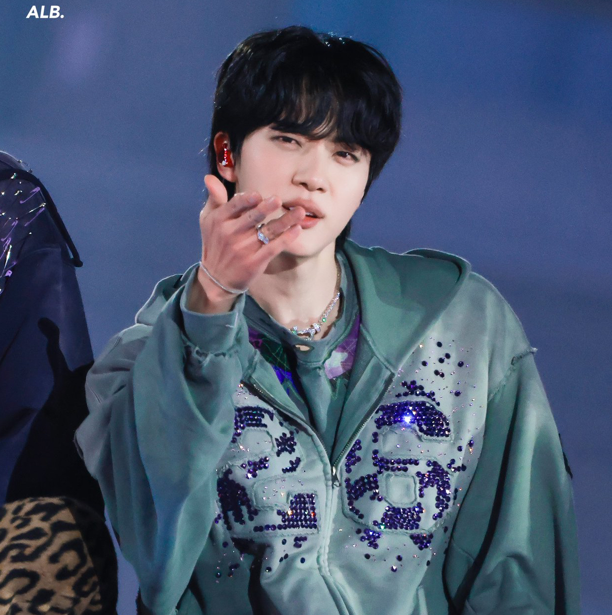 진 (방탄소년단)의 최신 사진