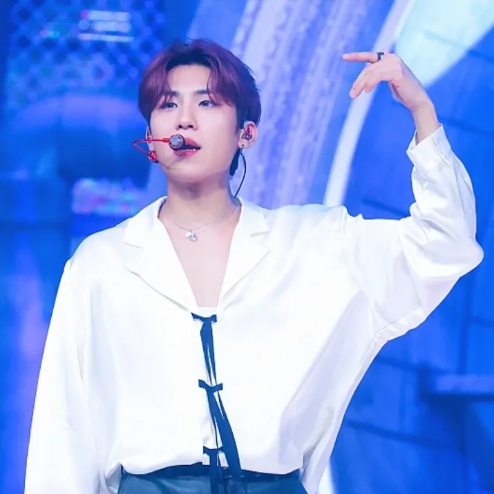 Latest photo of Park Woojin (AB6IX)
