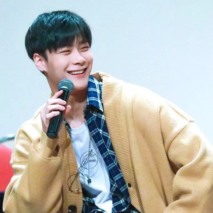 Recent activity shot of Moonbin (ASTRO)