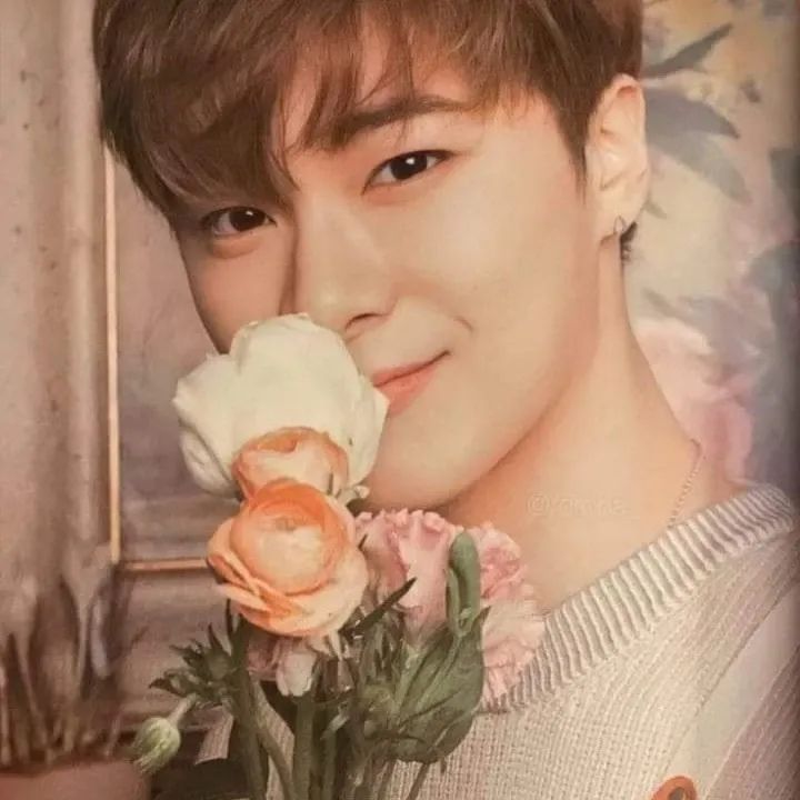 A moment captured by Moonbin (ASTRO)'s fan