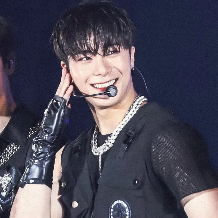 Latest photo of Moonbin (ASTRO)