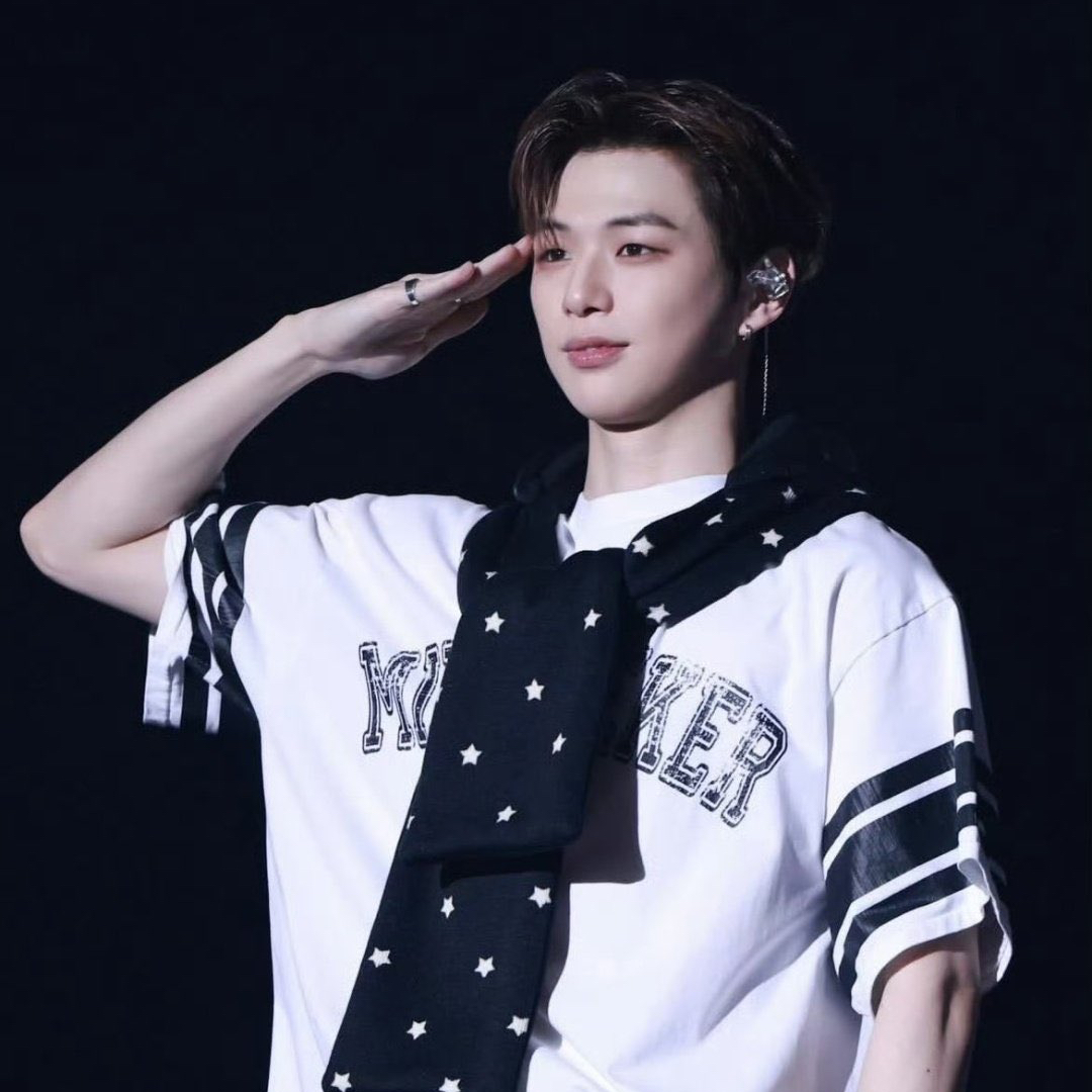 강다니엘의 최신 사진