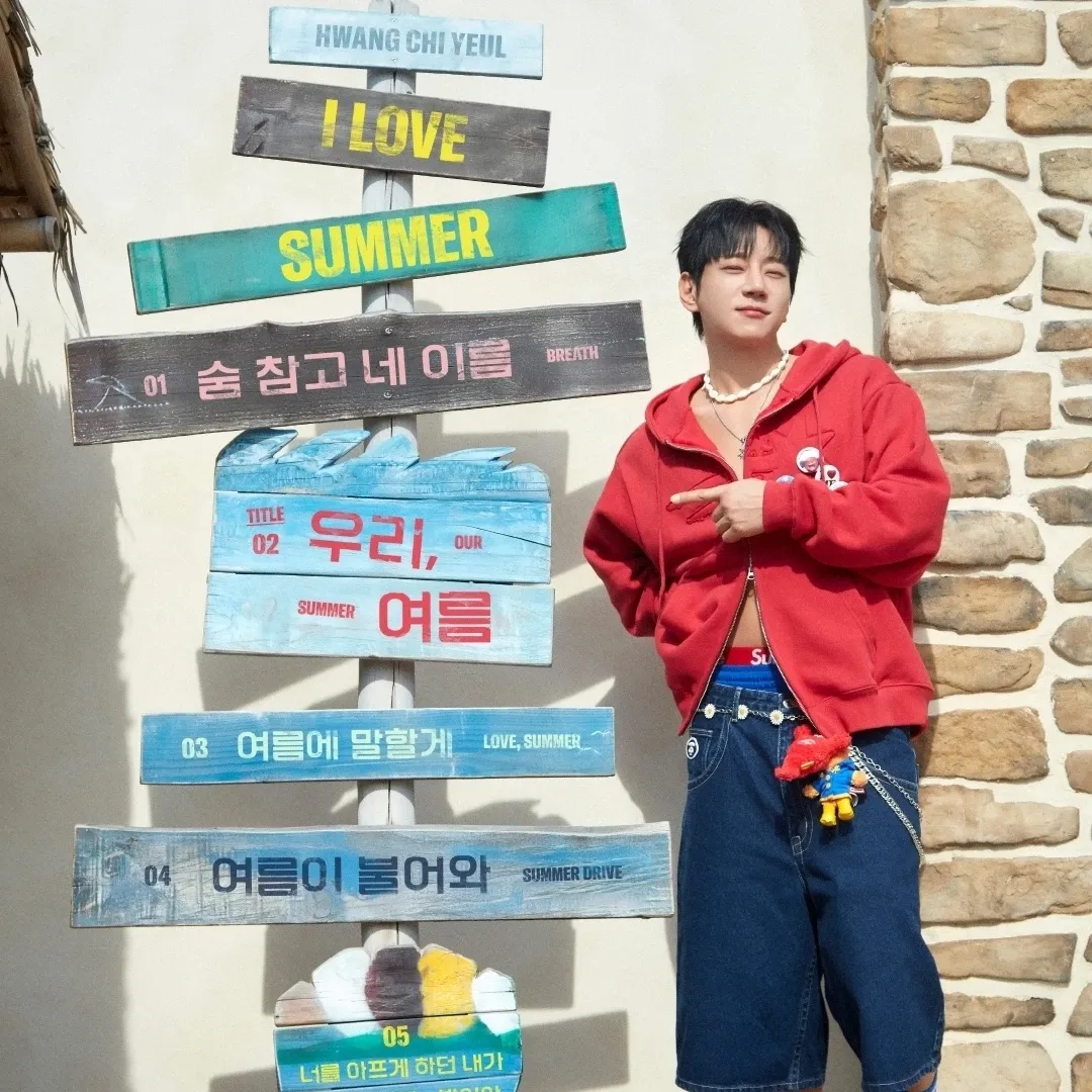 Latest photo of Hwang Chiyeol