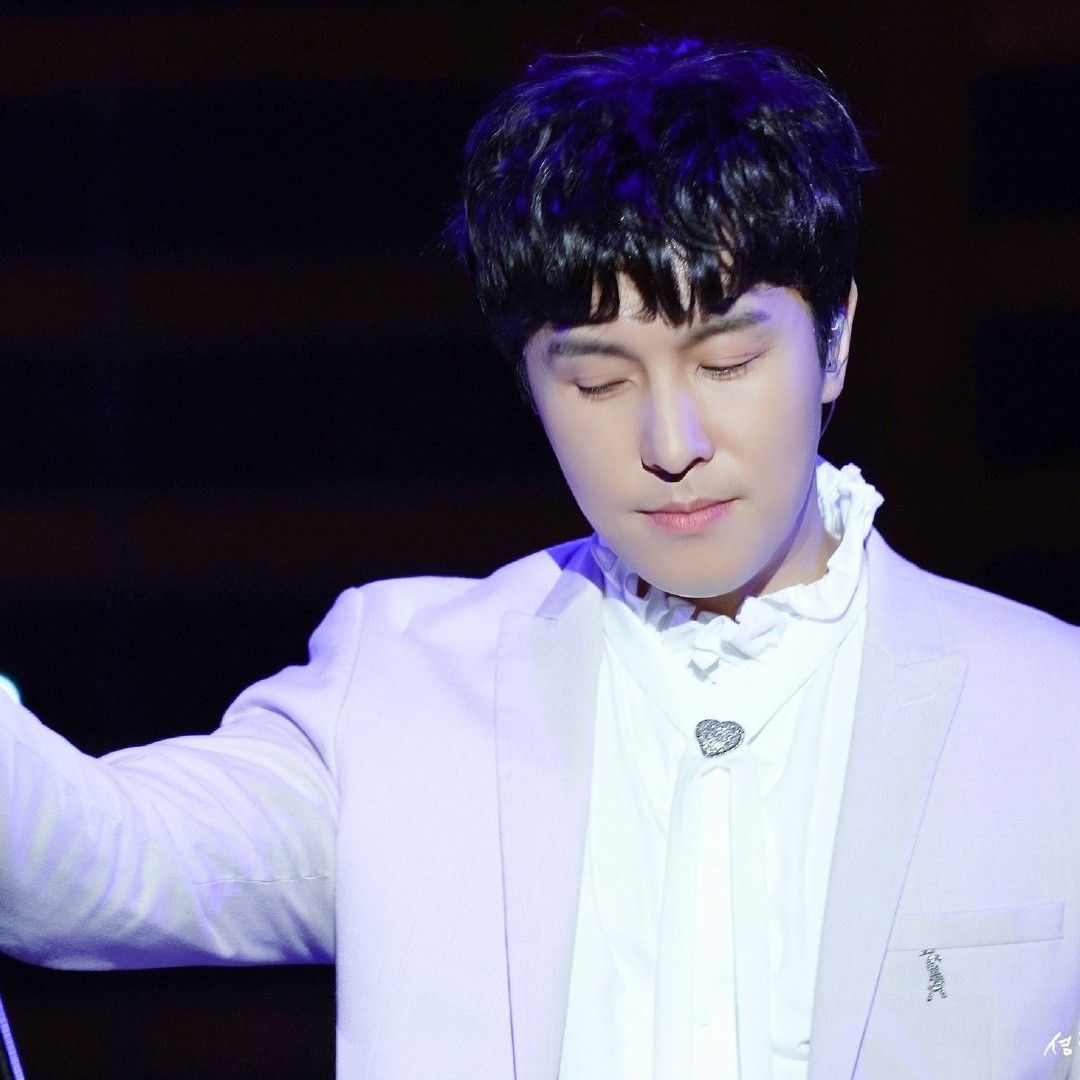 Latest photo of Kim Dongwan (SHINHWA)