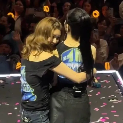 TWICE의 최신 사진