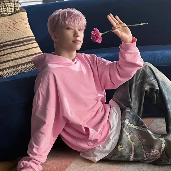 Foto perwakilan Hoshi (SEVENTEEN) yang bersinar hari ini di Choeaedol