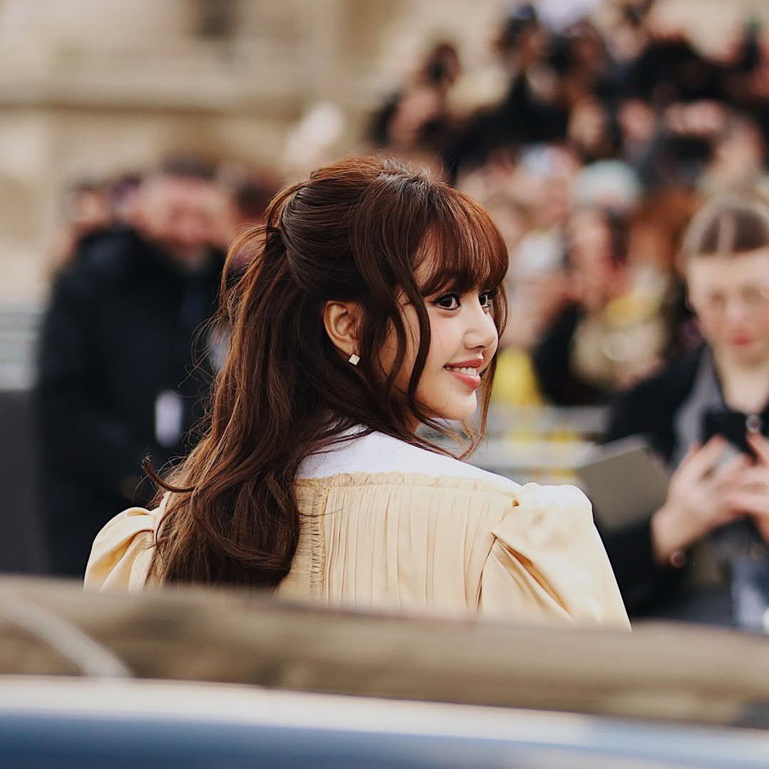 리사 (BLACKPINK)의 최신 사진