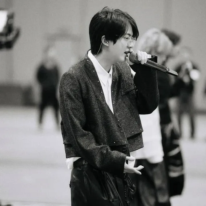 Potret di balik layar Jin (BTS)