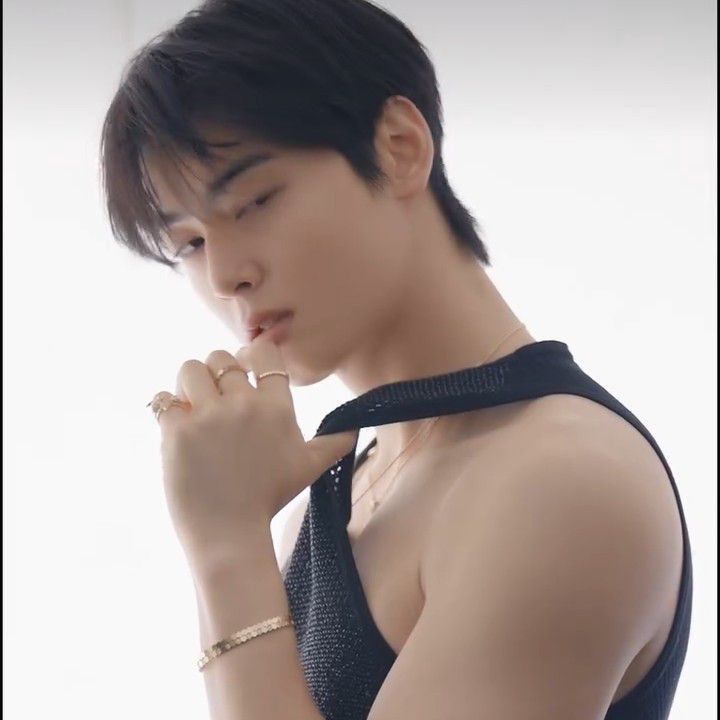 Recent activity shot of Eunwoo (ASTRO)