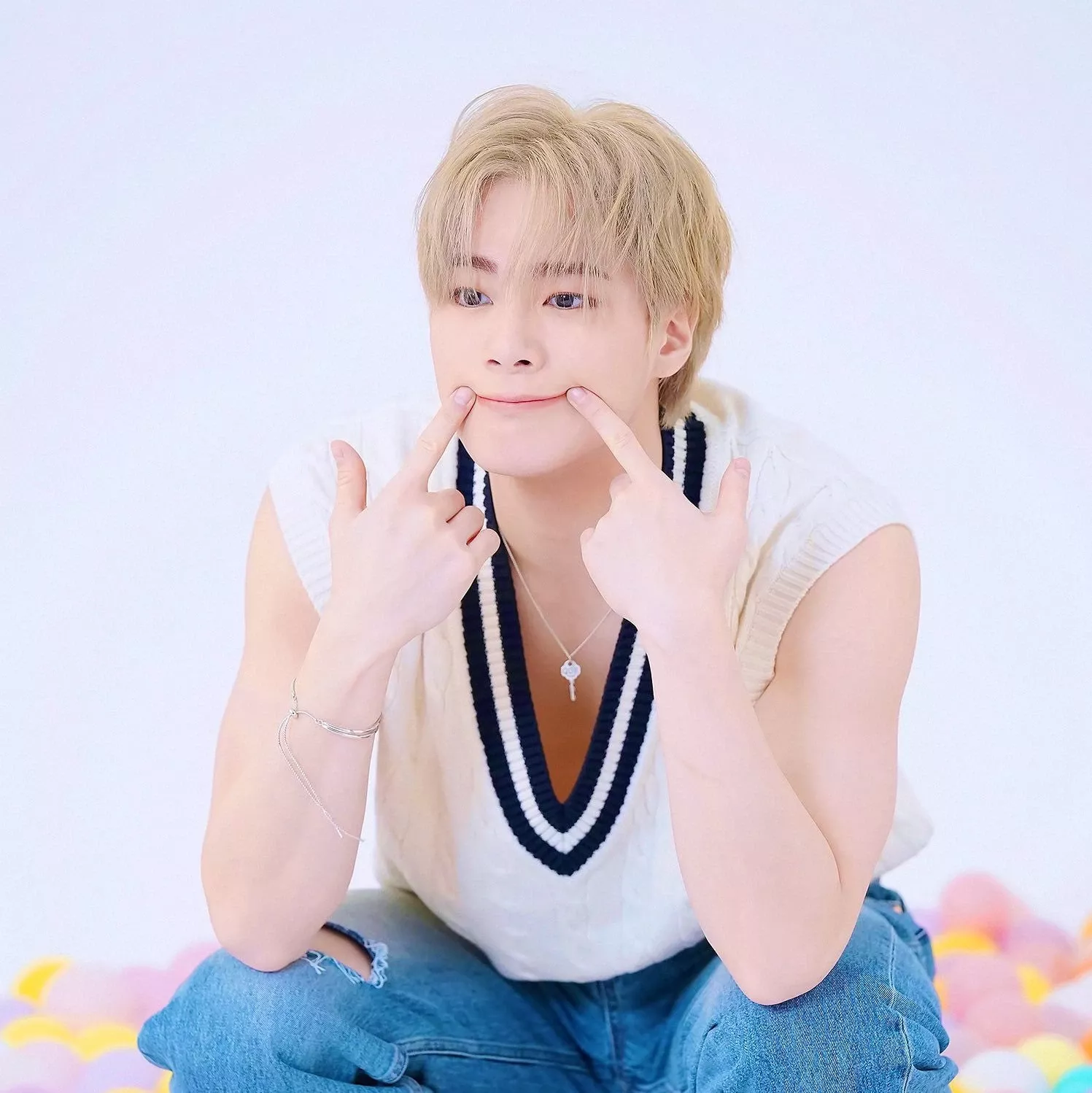 A moment captured by Moonbin (ASTRO)'s fan