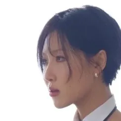 Recent activity shot of Hwasa (MAMAMOO)