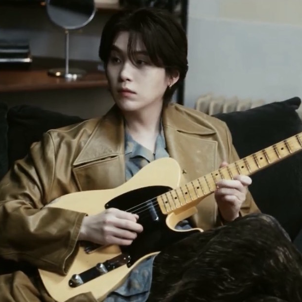 Behind-the-scenes cut of SUGA (BTS)