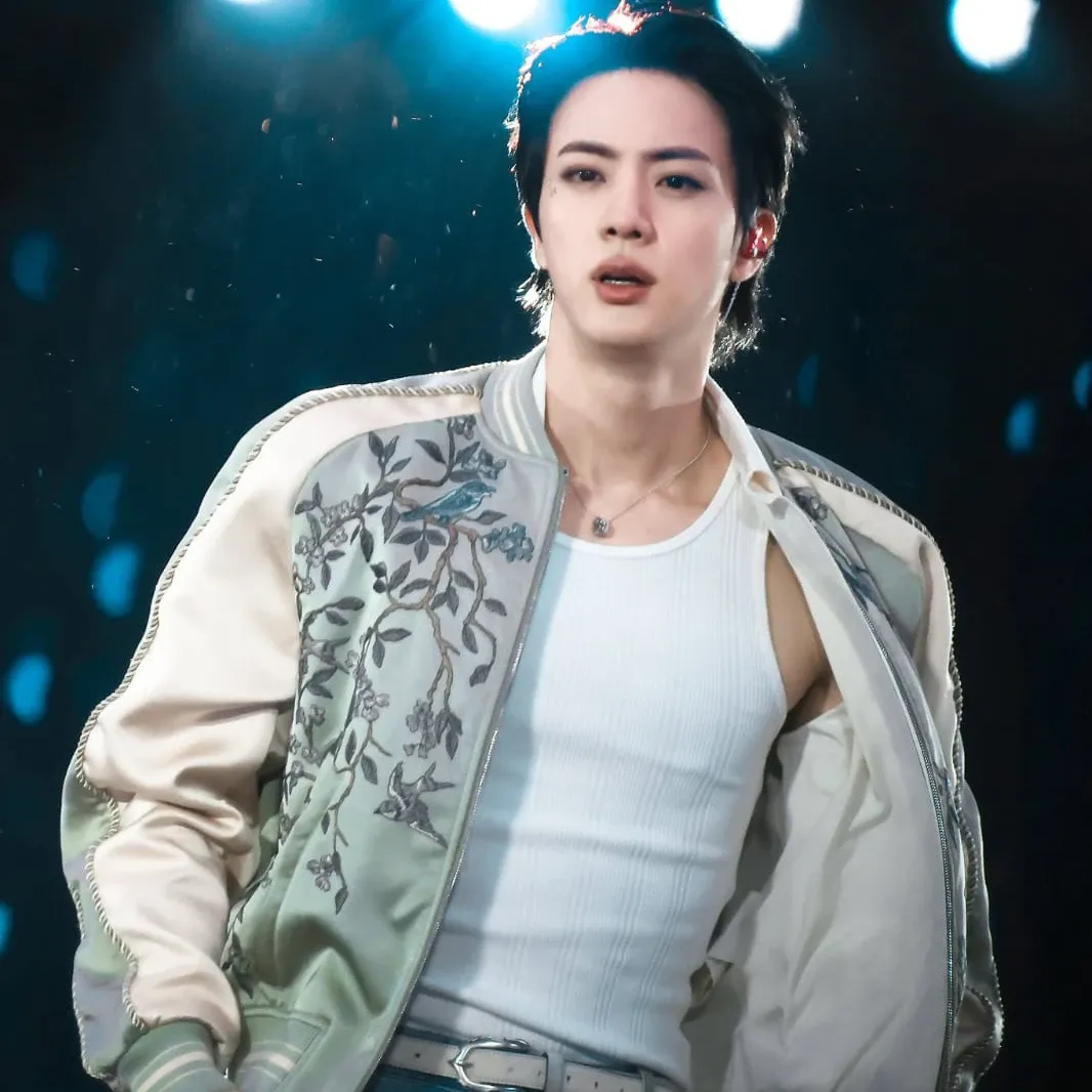 Potret di balik layar Jin (BTS)