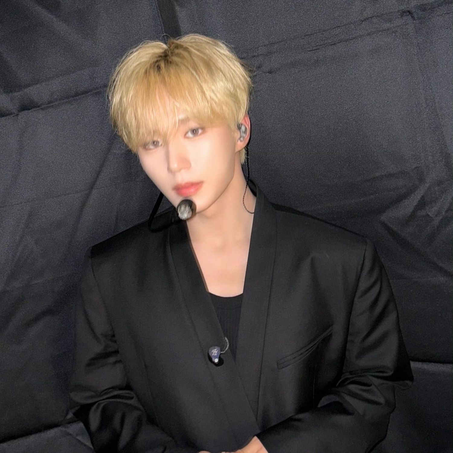 Behind-the-scenes cut of Kim Junseo (ALPHA DRIVE ONE)