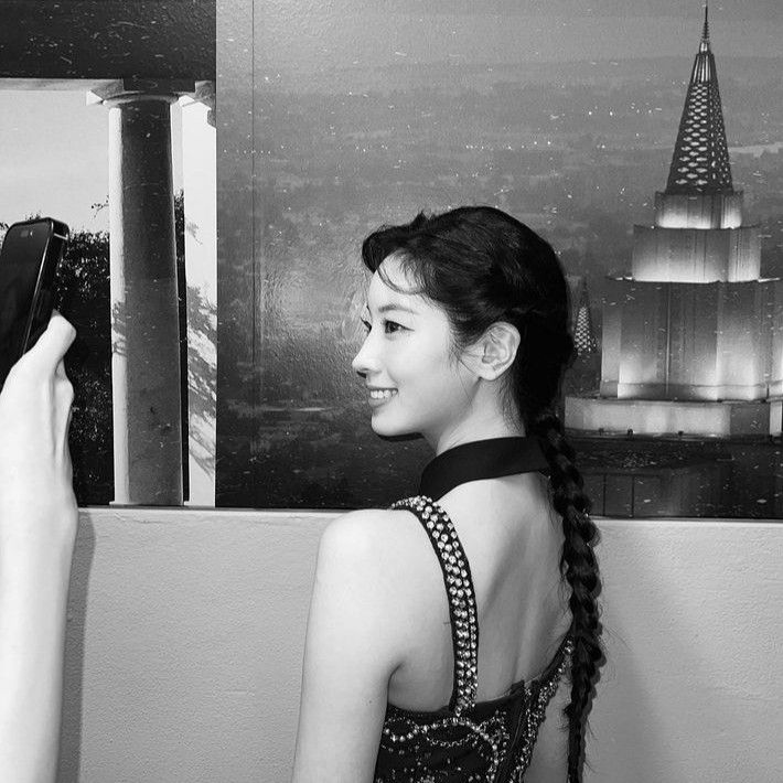 Foto aktivitas terbaru Dahyun (TWICE)