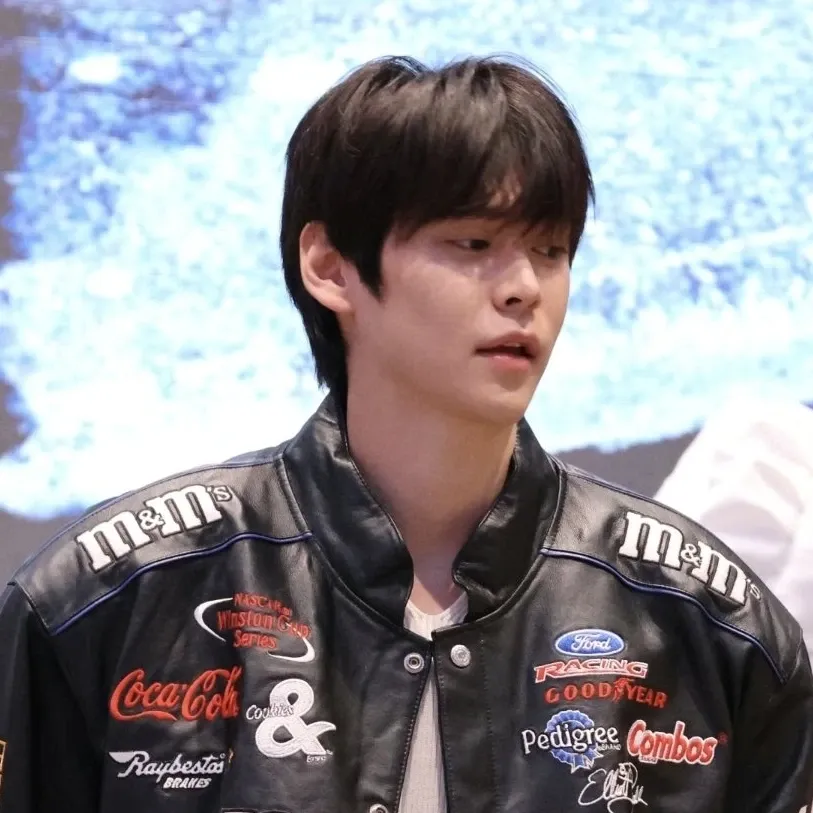 Recent activity shot of Eunseok (RIIZE)