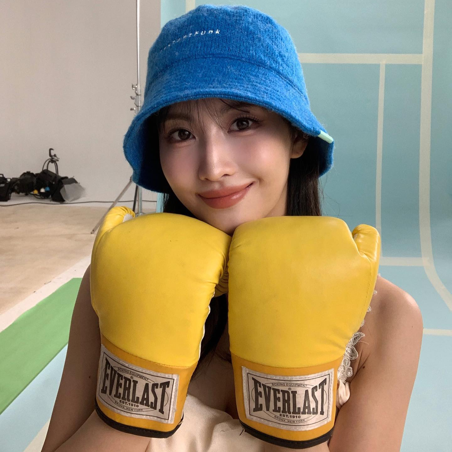 Momo (TWICE)的幕後花絮