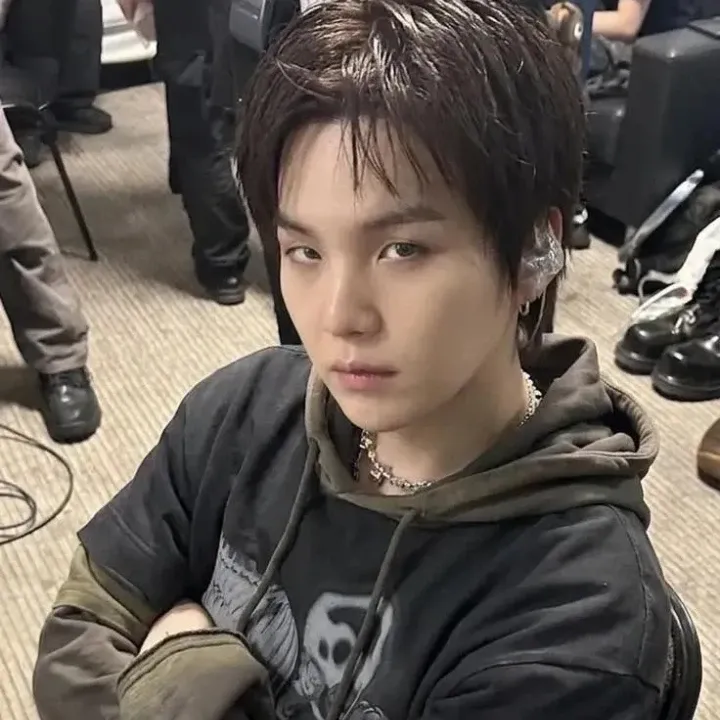 SUGA (防弹少年团)的幕后花絮