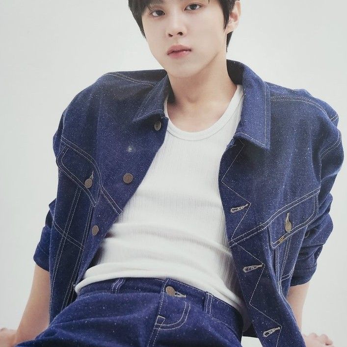 김우석의 최신 사진