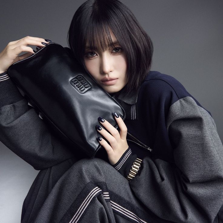 모모 (TWICE) 최근 활동샷