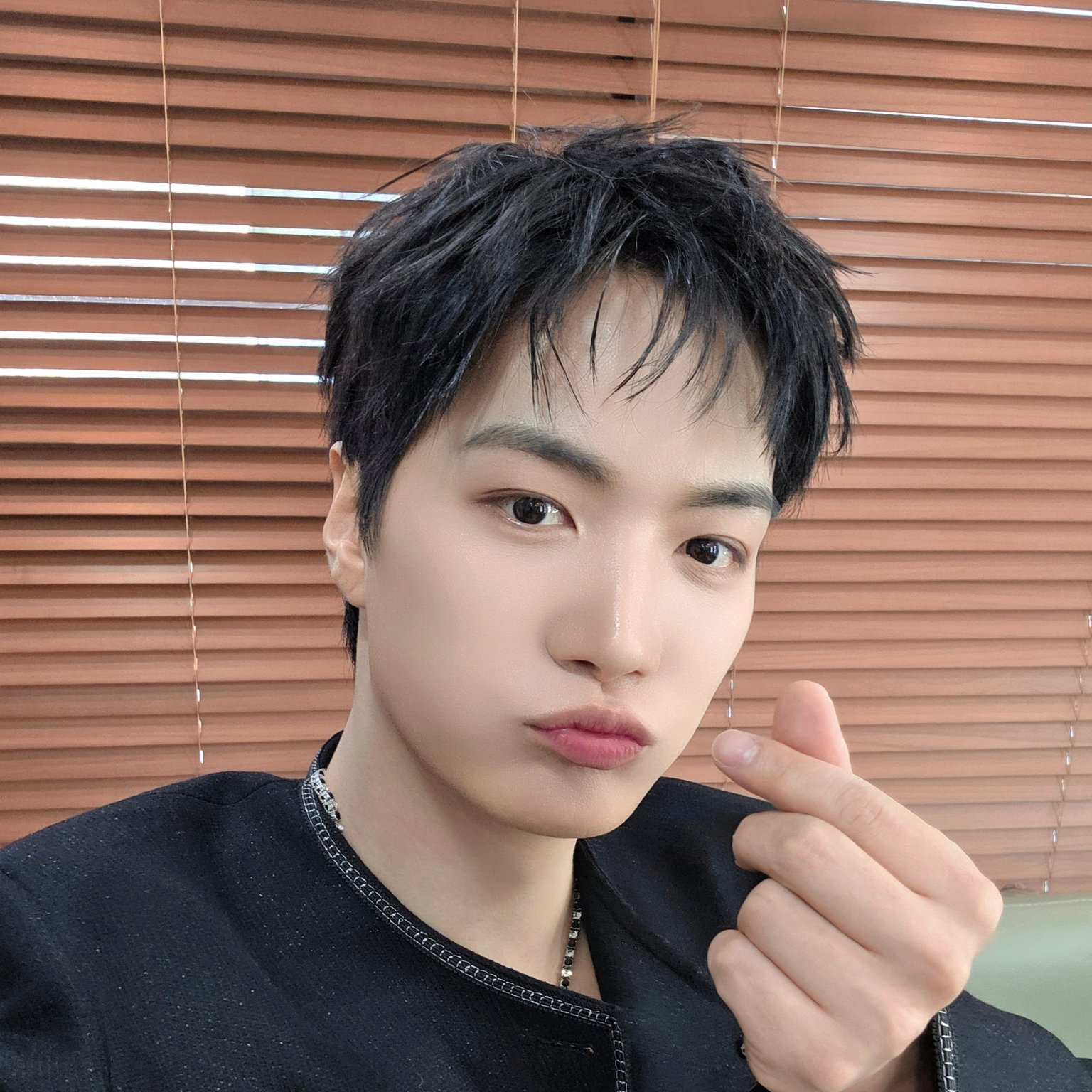 A moment captured by Kim Jonghyeon's fan