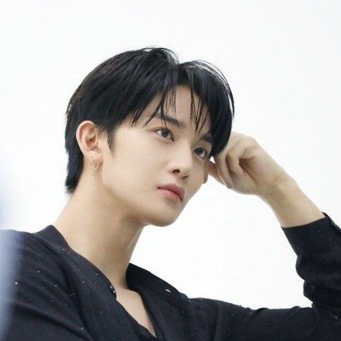 Recent activity shot of Bae Jinyoung