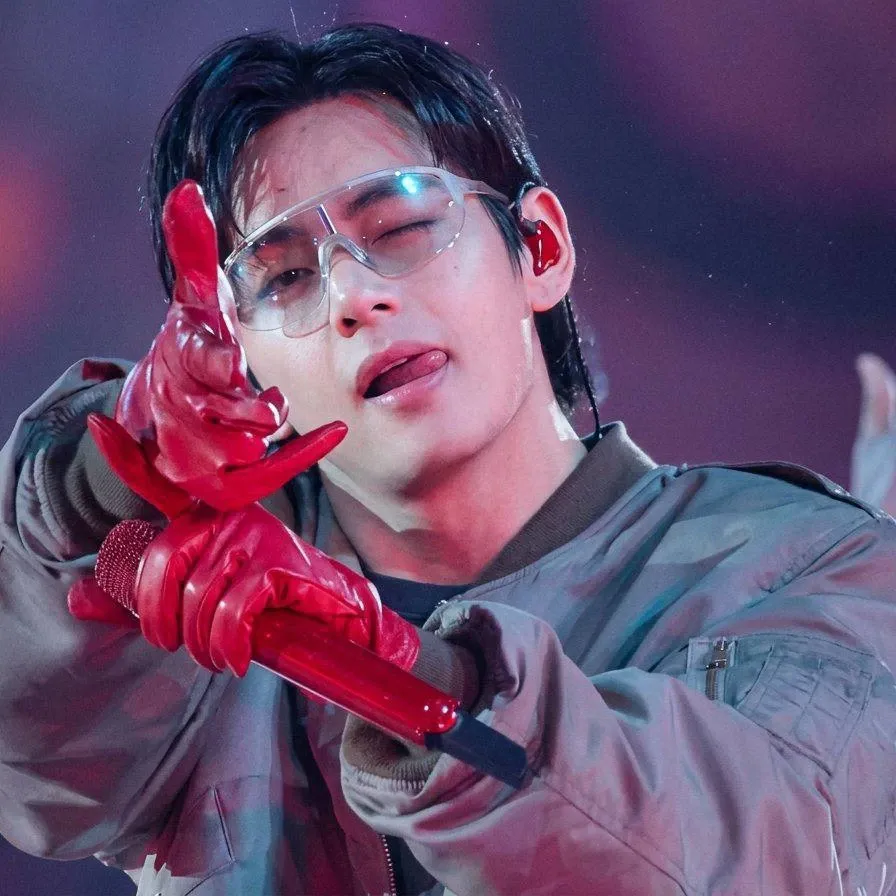 Recent activity shot of V (BTS)